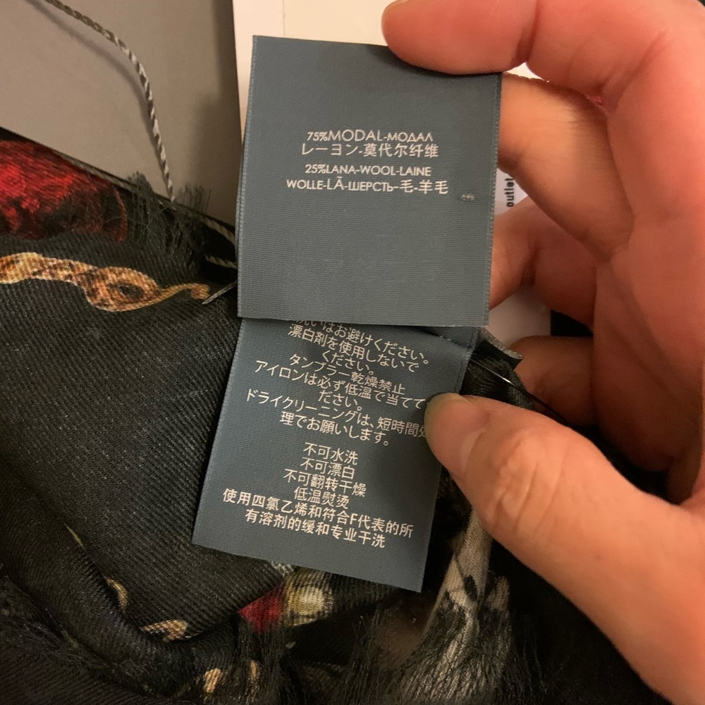 Alexandra Mcqueen welled trinket print scarf - Picture 6 of 7